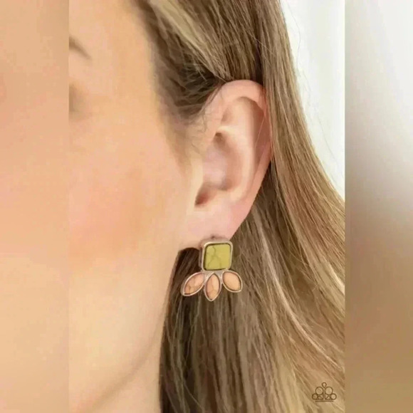 paparazzi Jewelry - Earrings